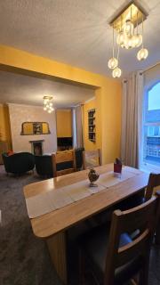 The Maisonette central Buxton - 7