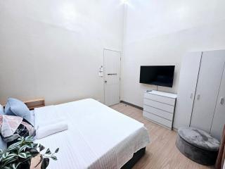 3BR, 5 Beds, With Pool, Wifi, Netflix, Parking - 3