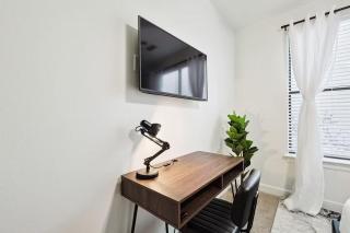 Modern 2B Close to The Star Toyota HQ Legacy West - 5