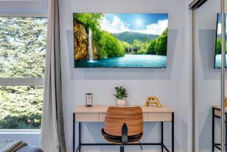 Brand New 2BR Loft near Universal & Hollywood - 9