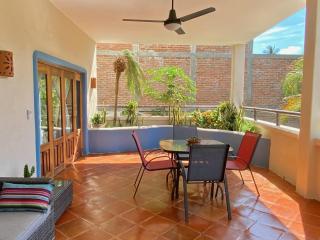 Luna - Casa MoJo's delightful 1BR, kitchen, pool - 7