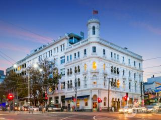 Large 2 Bedrooms Townhouse unit - 7