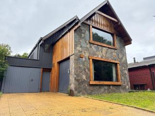Casona Rústica, frente a bosque y humedal valdiviano - 9