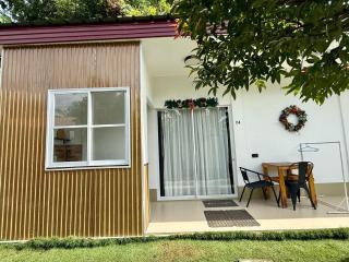 Ivorys Guesthouse - 2