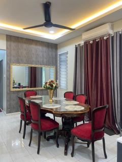 D'Kuning Homestay - 7