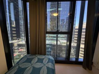 Modern Collins St Gem City Views - 2