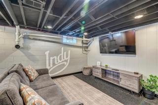 Butterfield Family Friendly Bungalow Northside Indy with Arcade - 8