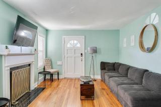 Germantown Gem 4BR Perfect for Groups & Family - 9