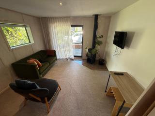 Wanaka 2 bedroom, walk to town - 9