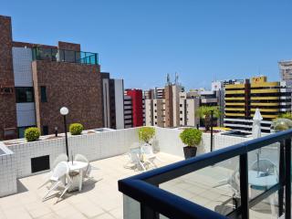 Apto na Ponta Verde, 02 Quartos, Piscina e Perto do MAR - 6