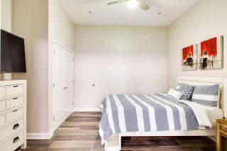 Theatre District Gym Access Free Parking - 5