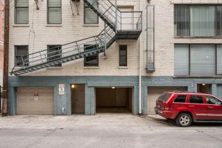 Fourth Street Suite - Garage - Kitchen - 6