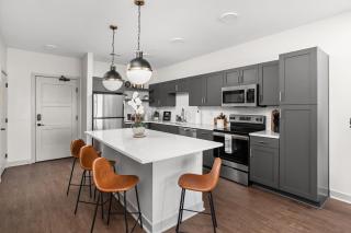 New Downtown Apartment - Next to Motor Speedway - 1