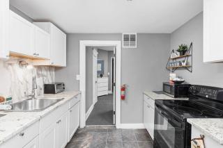 Elegant 1BR Workspace Near Parks and Summit Lake - 1