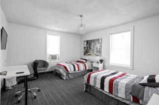 New Castle Getaway with Fireplace Garage & Near Attractions-Family Friendly - 7