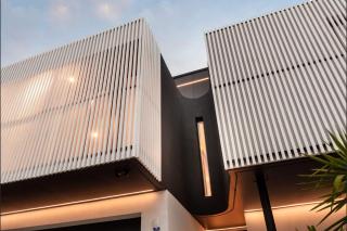 9 Architectural Luxe 4BR Skyhome Pool & Ocean View - 0