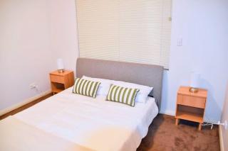 2 Executive Coastal Stay Modern 4BR Near the Shore - 6