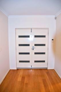 2 Executive Coastal Stay Modern 4BR Near the Shore - 1