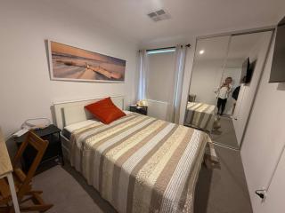 42 Coogee Beach Marina 3BR Haven near Omeo Wreck - 8