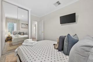 Scarborough Sunsets 3BR & Parkng HotTub Pets PS5 - 1