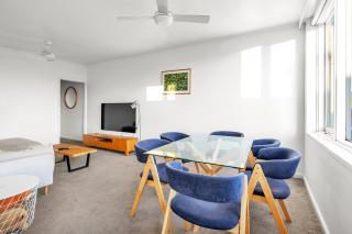 Trendy South Yarra Apartment Free Parking - 3