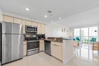 Arya Coconut Grove Luxury Ocean View Studio - 8