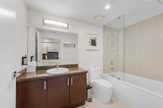 Luxury 1BR Ocean View Suite Arya Coconut Grove - 4