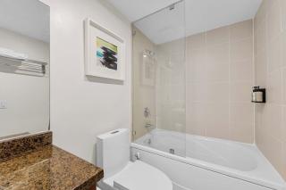 Luxury 1BR Ocean View Suite Arya Coconut Grove - 1