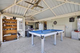 Coastal 2-Bed Home with Pool & Spa - 8