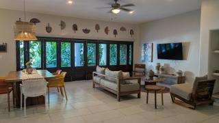 Ground Floor Condo with Pool & Garden Near Beach - 8