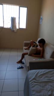 é só um quarto com cama e guarda roupa e rede extra - 2