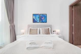Modern 2BR at Liv Residence - Dubai - 2