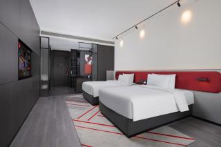 靖江金融中心丽芮酒店 Radisson RED Hotel - 1