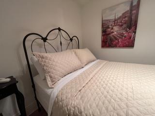 Heritage Guest 2 bedroom Apartment - 8