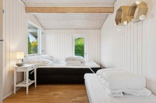 Lovely Bright Cottage Near Karrebæksminde - 1