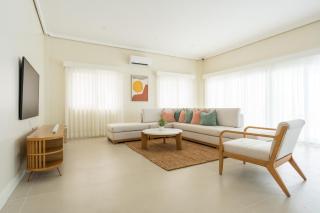 Alesea Baroro, La Union, Private Modern Villa with Pool, Jacuzzi, Beachfront View - 4