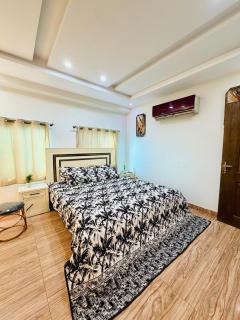 Comfort Stay Hub - Lahore - 6