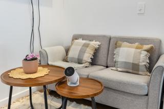 CBD Apartment for Work & Play - Walk to Everything - 4