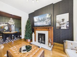 Addison Art Deco Manor Garage - 5