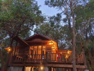 three little birds 2 bedroom บ้านไม้กลางสวน - 0