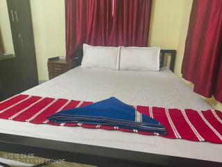 Hotel O Crown Guest House - 9