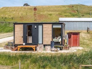 Perrys South by Tiny Away - 9