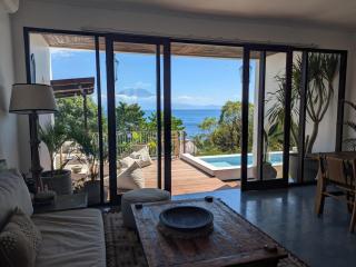 2bdr villa overlooking the sea and volcano - 4