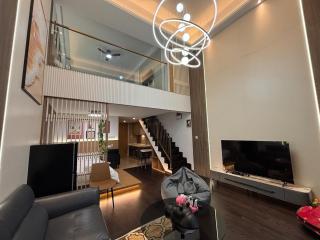 Sea view duplex, next to Singapore - 7