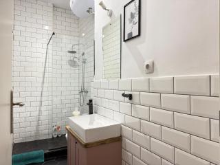 B&B Boutique Two Bedrooms Apartments - 5