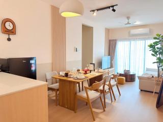 Metro Cheras Muji House Cinema Walks to MRT - 5