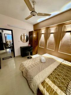 Cozy Beachside Studio Apartment - DHA Phase 6 - 7