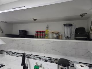 Cozy Suite Near West Edmonton Mall - 4