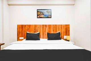 Collection O Indore Gandhi Hall - 5