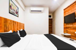 Collection O Indore Gandhi Hall - 9